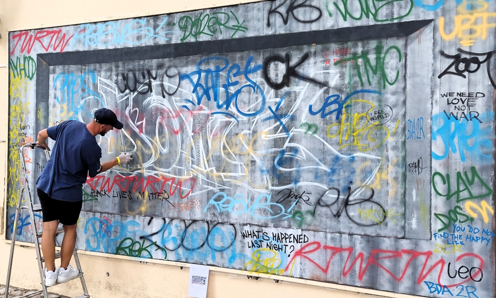 Graffiti: 