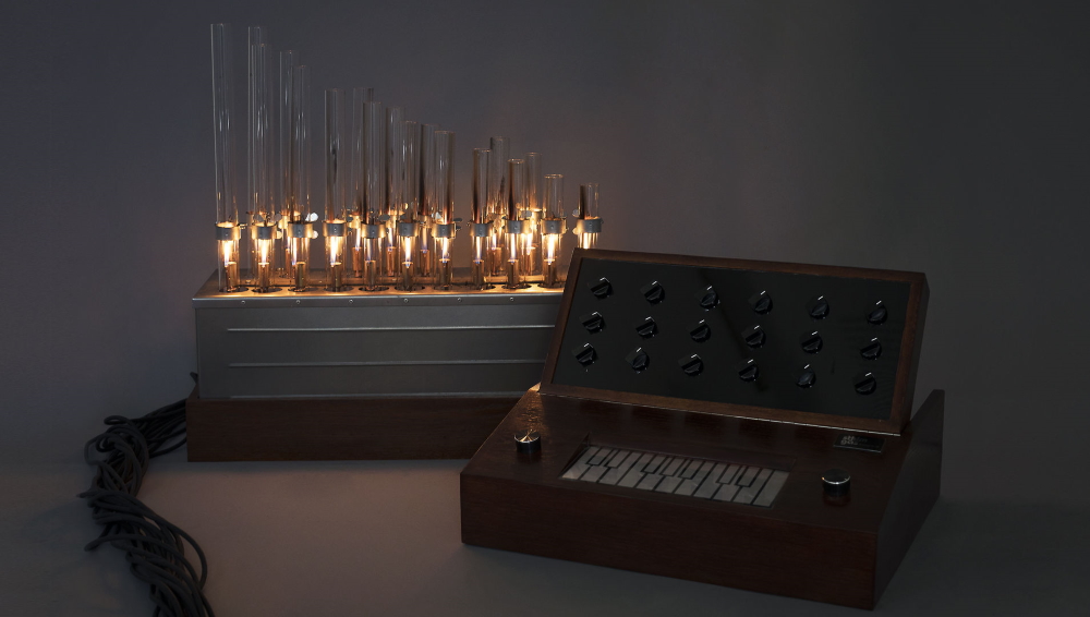 Gas Organ: an organ driven by city gas. The keyboard controls one relay per torch. The flames creates a tone with the same principle as a pan flute, but in an air temperature of 600°.