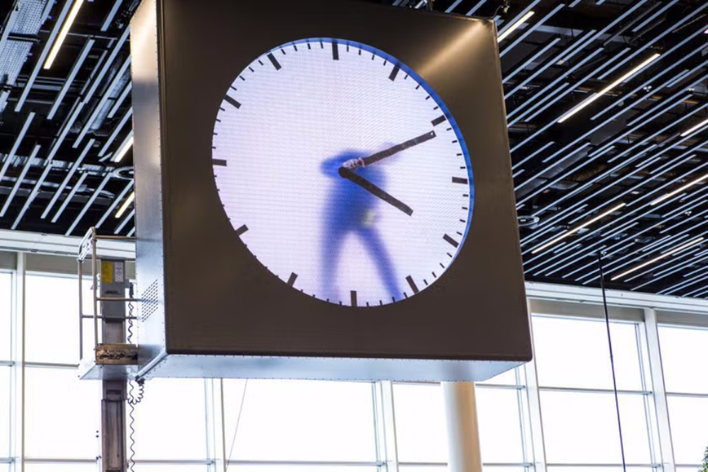 'Real Time', a new clock as an eye-catcher in Lounge 2 at Amsterdam's Schiphol Airport. 
